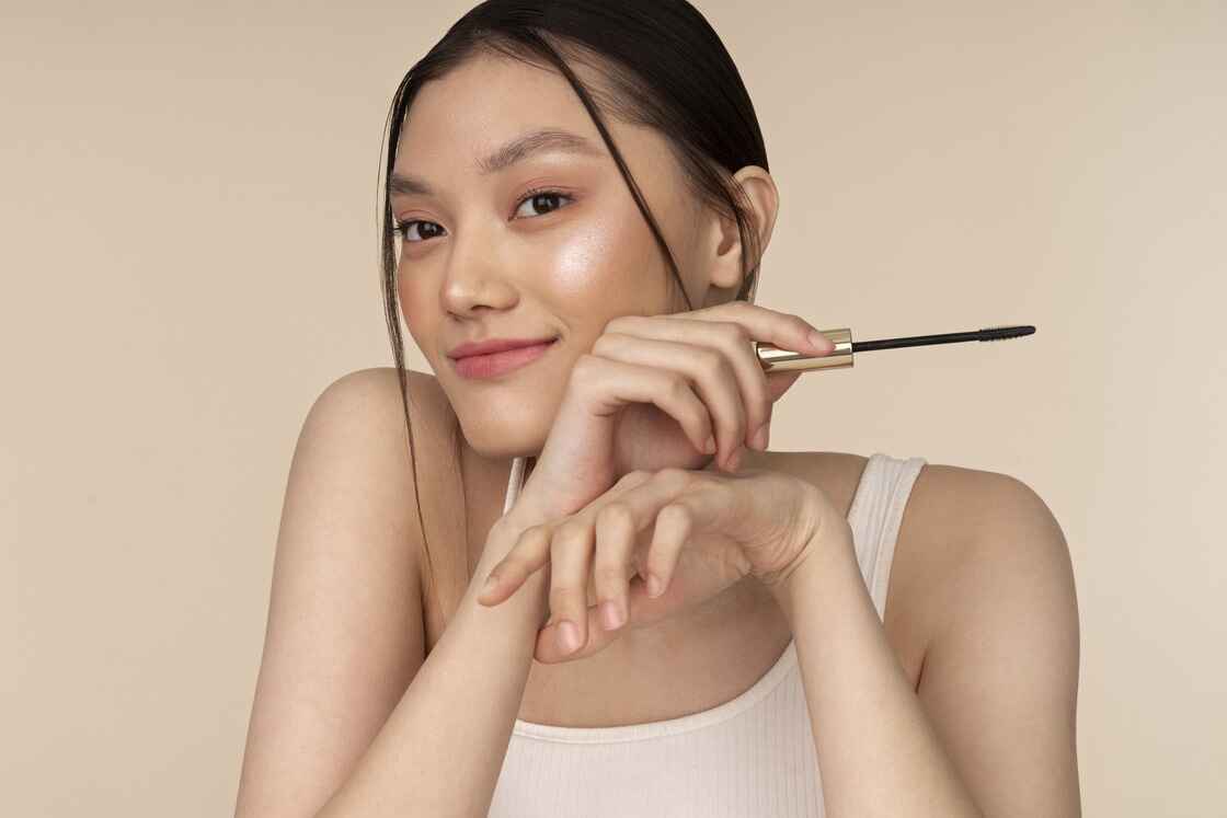 Subtle Makeup: Enhance Your Natural Beauty  Tanned makeup, Tan skin makeup,  Minimal makeup look