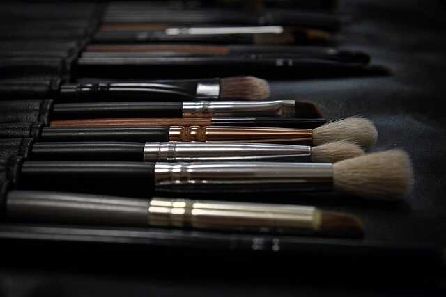 What to Consider When Building a Personalized Makeup Routine